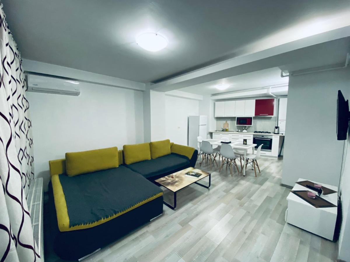 City Center Suite With Terrace Bucharest Luaran gambar